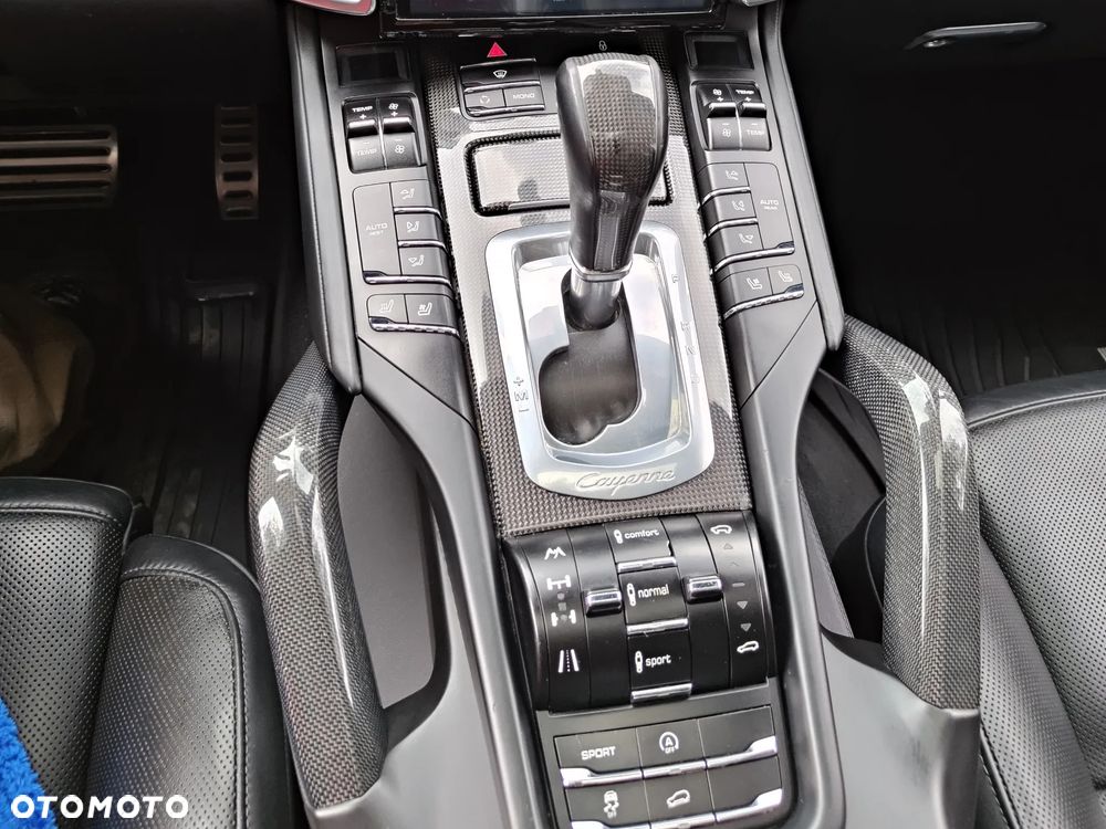 Porsche Cayenne Turbo Tiptronic S - 24