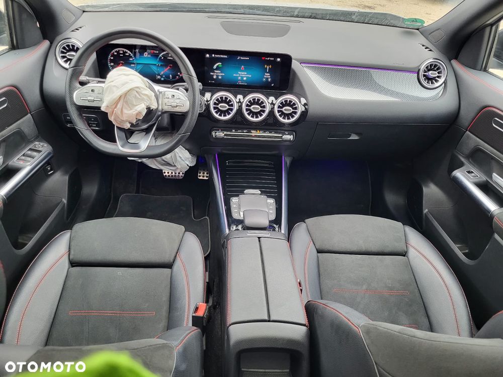 Mercedes-Benz GLA 220 d 4Matic 8G-DCT AMG Line Advanced Plus - 30