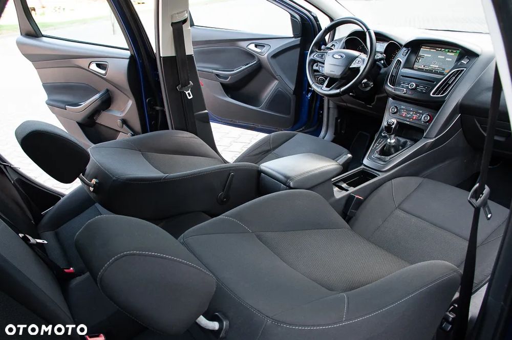 Ford Focus 1.6 TDCi DPF Start-Stopp-System SYNC Edition - 21