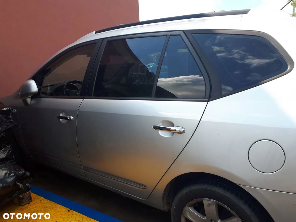 KIA CARENS III 06-11 OSŁONA PRZECIWSŁONECZNA PRAWA LEWA  7S - 18