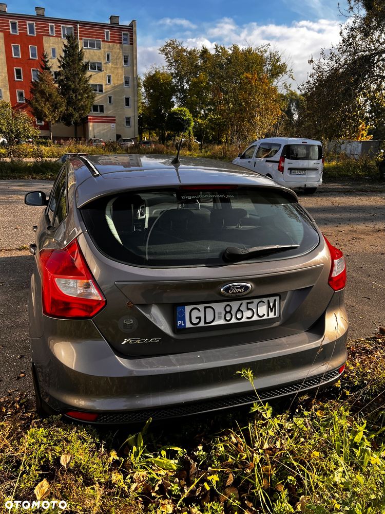 Ford Focus 1.6 Ambiente - 4