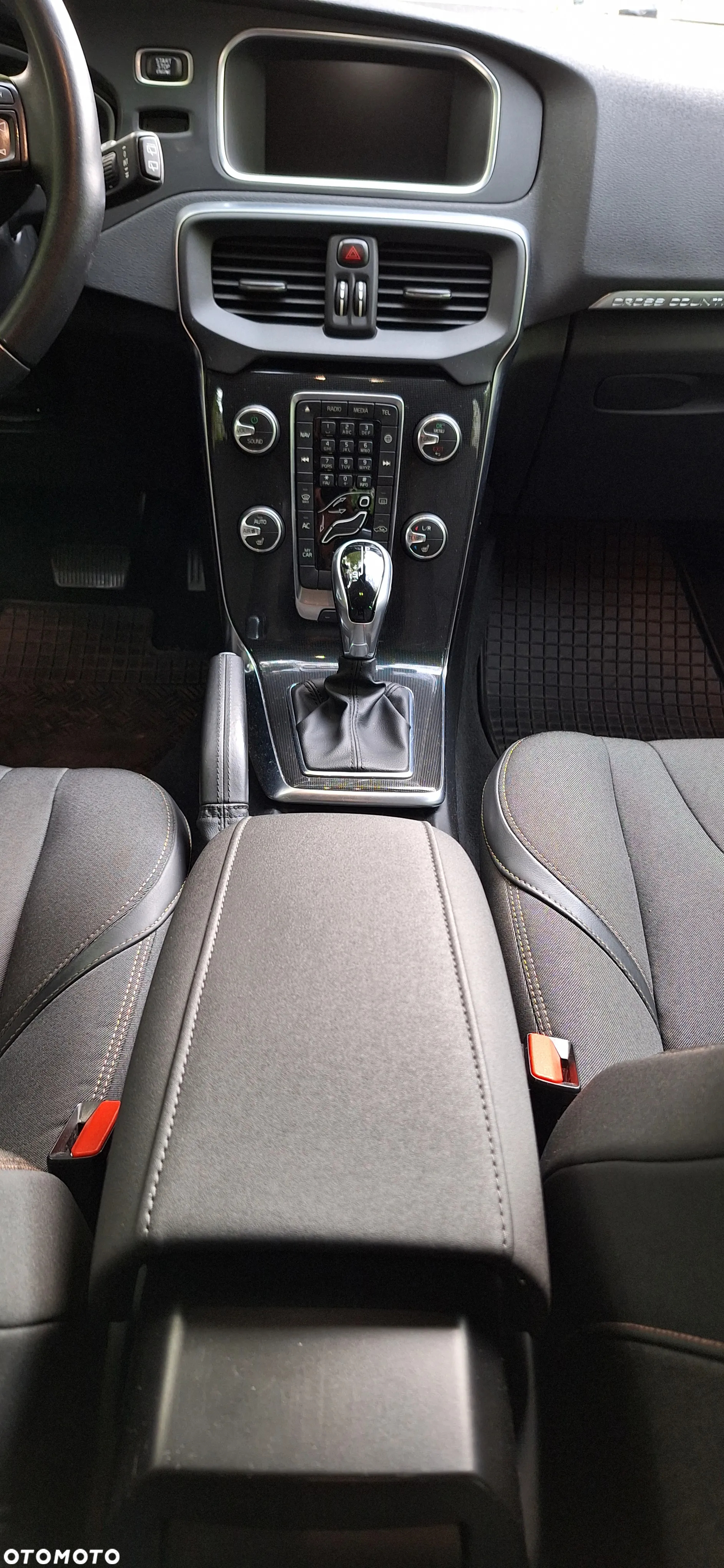 Volvo V40 Cross Country D2 Geartronic Kinetic - 9