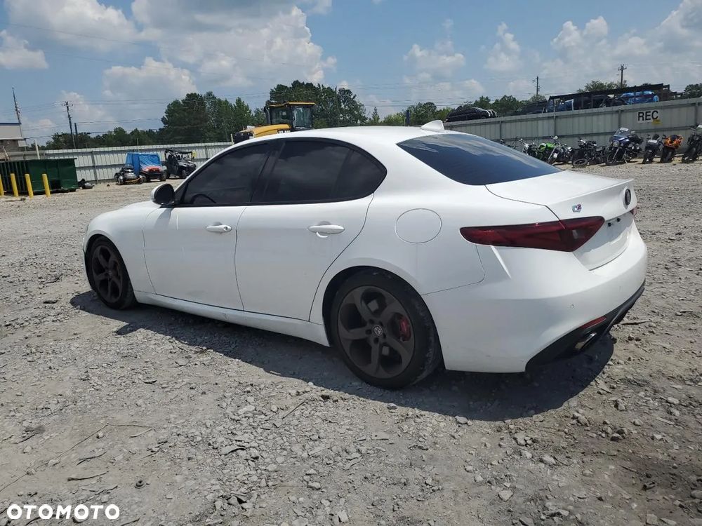 Alfa Romeo Giulia - 2