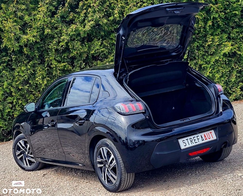 Peugeot 208 - 18