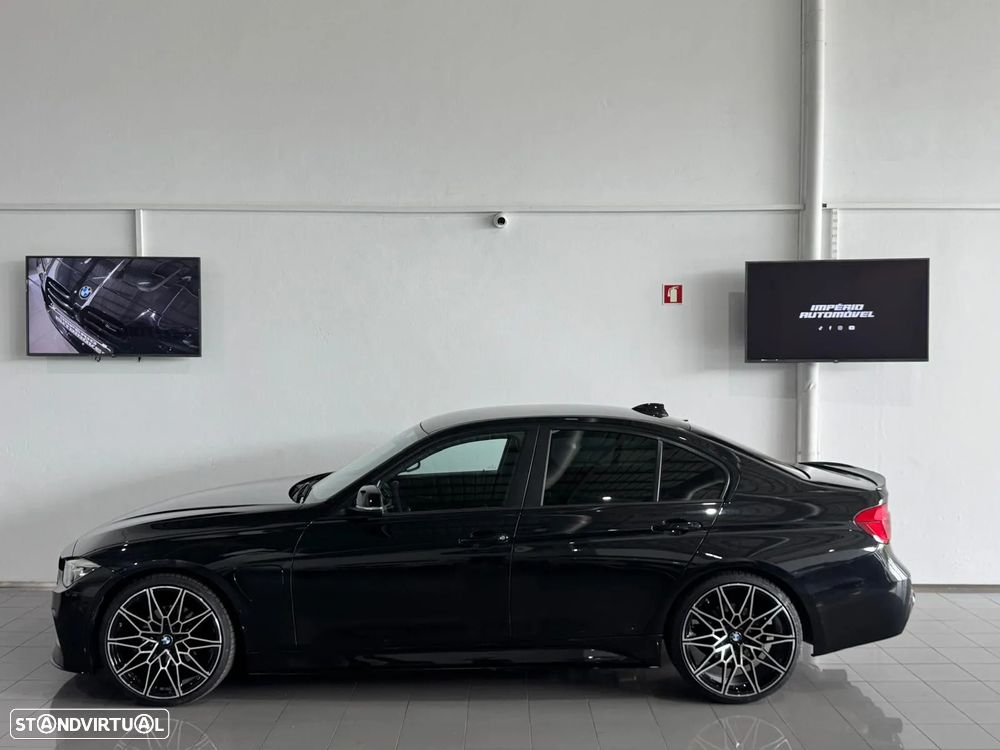BMW 330 e iPerformance Pack M - 10
