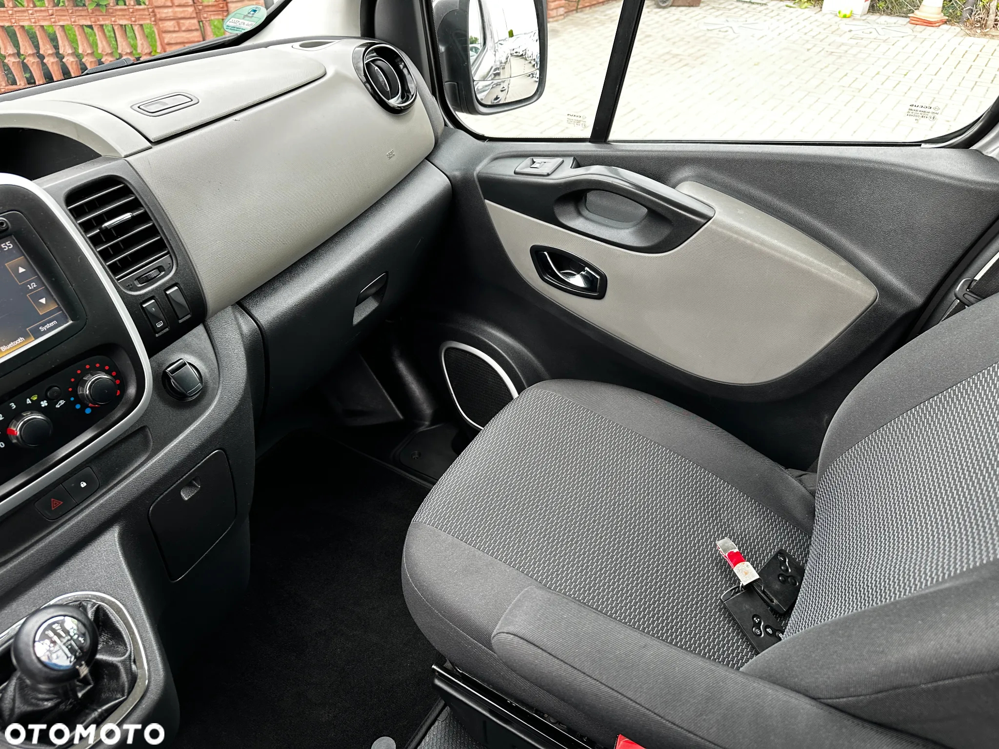 Nissan NV300 - 16