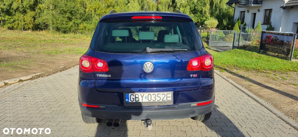 Volkswagen Tiguan - 16