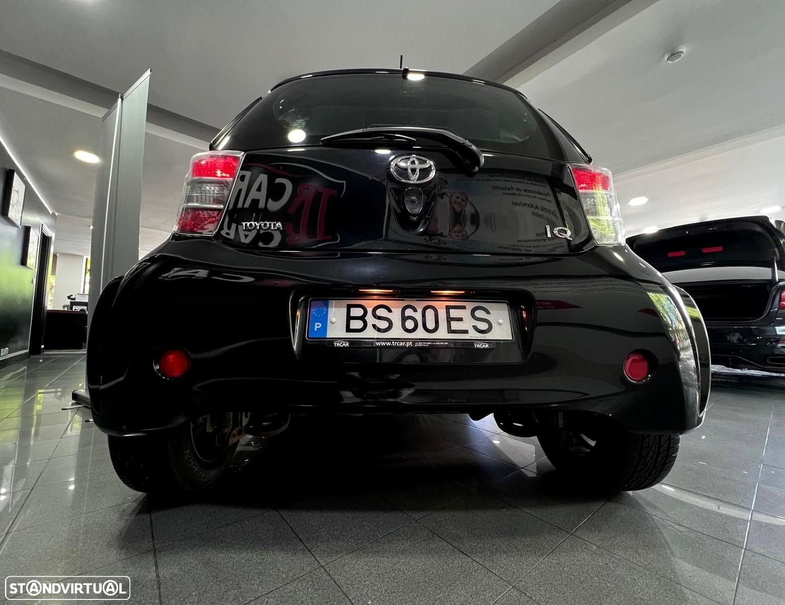 Toyota iQ 1.0 VVT-i 2 - 9