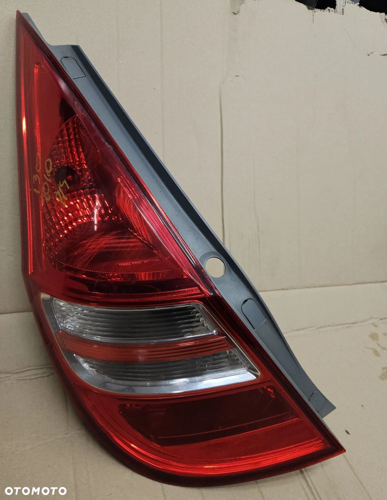 Hyundai i30  lampa tył tylna prawa lewa - 1