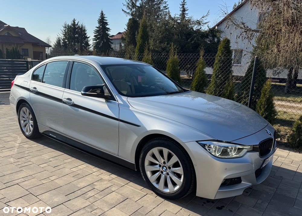BMW Seria 3 330d xDrive M Sport - 2