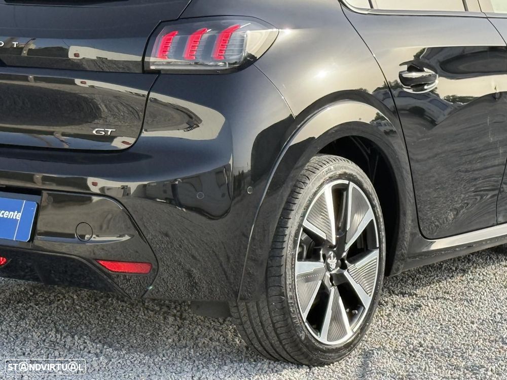 Peugeot e-208 GT - 12