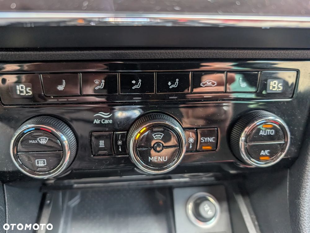 Skoda Superb 2.0 TSI DSG Sportline - 13