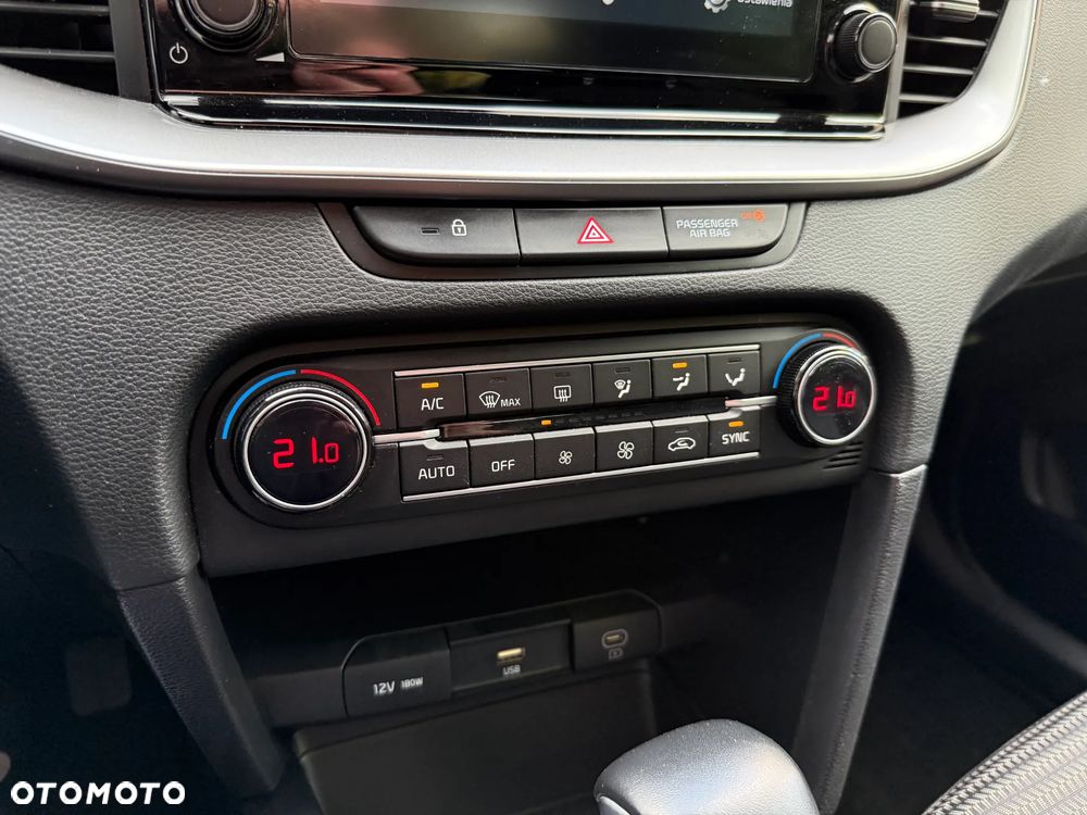 Kia XCeed - 22