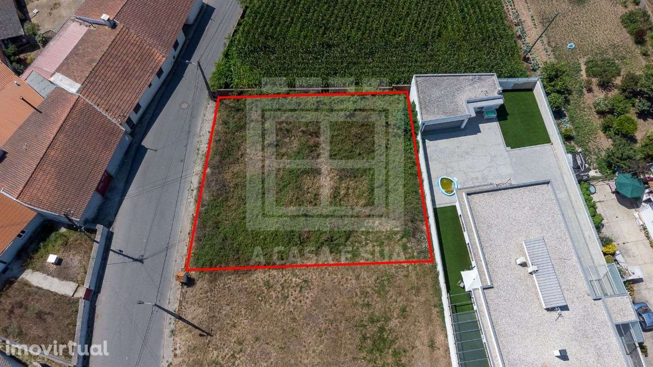 Terreno para construção com 528 m2 em Válega - Grande imagem: 2/12