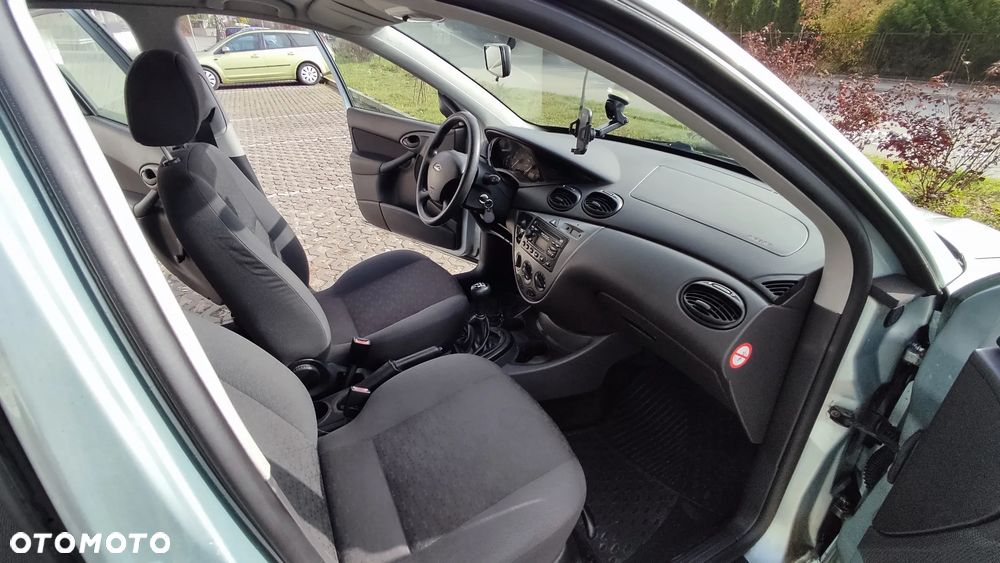 Ford Focus 1.6 Comfort - 4
