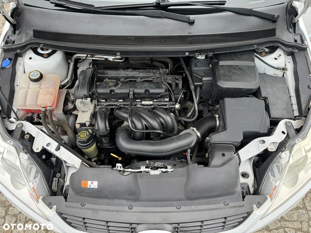 Ford Focus 1.6 16V Style - 38