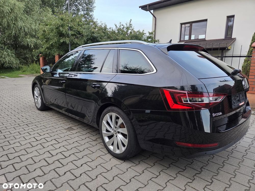 Skoda Superb 2.0 TDI DSG Active - 30