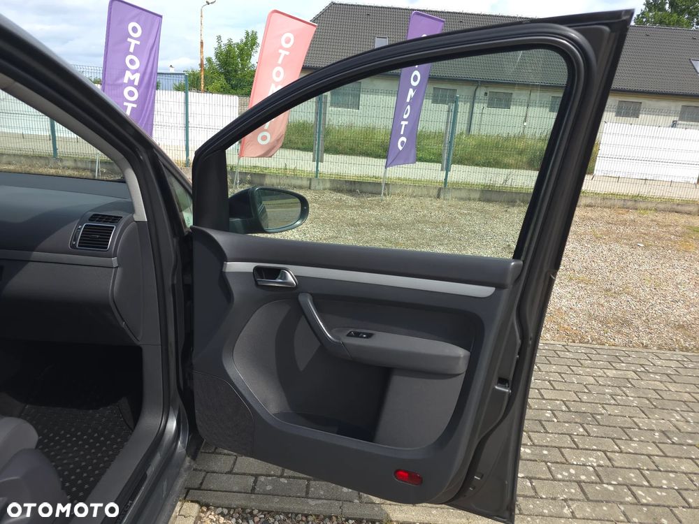 Volkswagen Touran 1.6 TDI DPF BlueMotion Technology DSG MATCH - 12