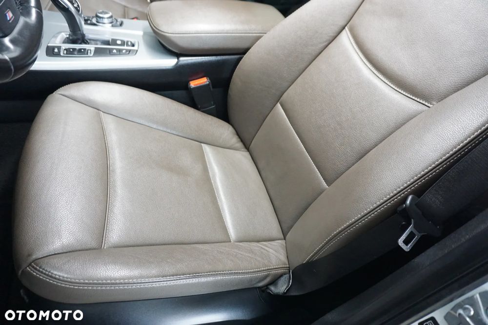 BMW X3 xDrive35d - 23