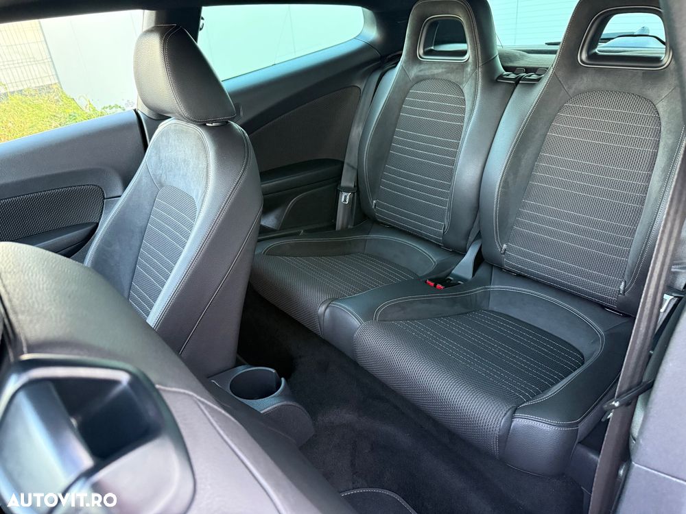Volkswagen Scirocco 2.0 TDI DSG Blue Motion Technologie Team - 10
