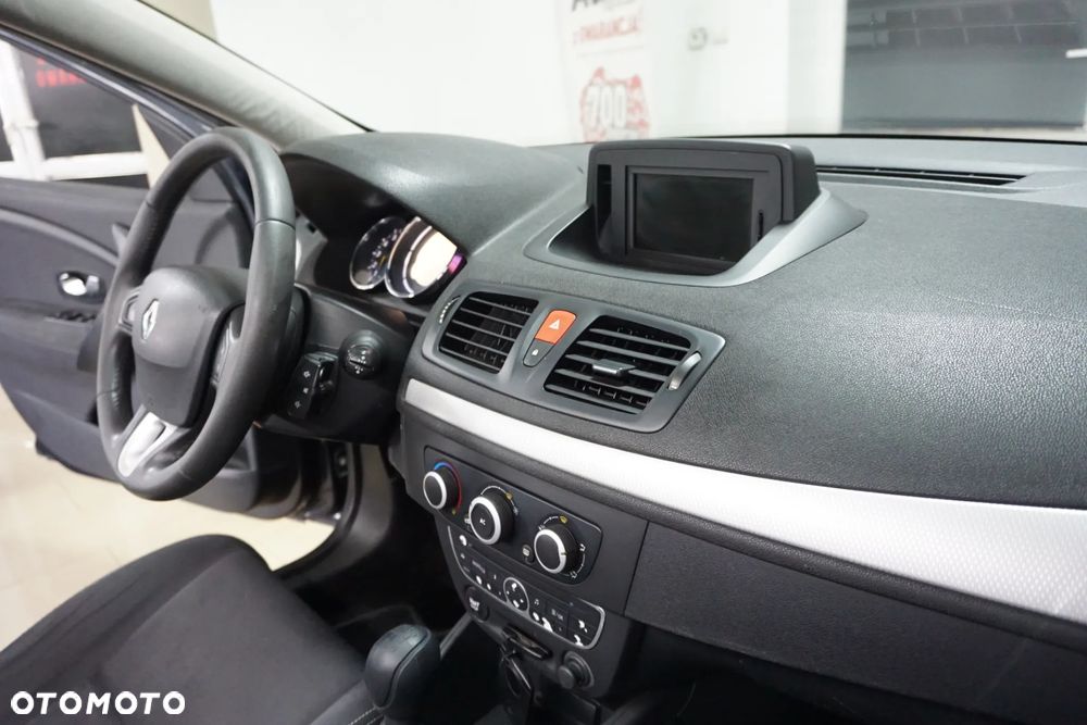 Renault Megane TCe 130 Night and Day - 19