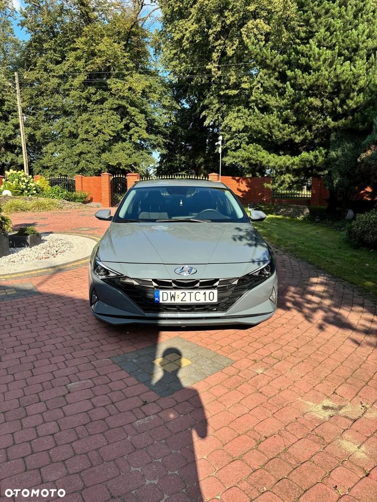 Hyundai Elantra 1.6 Smart CVT - 2