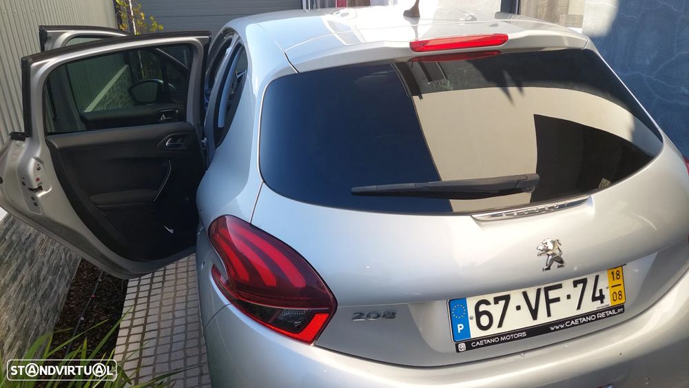 Peugeot 208 1.2 PureTech Signature - 3