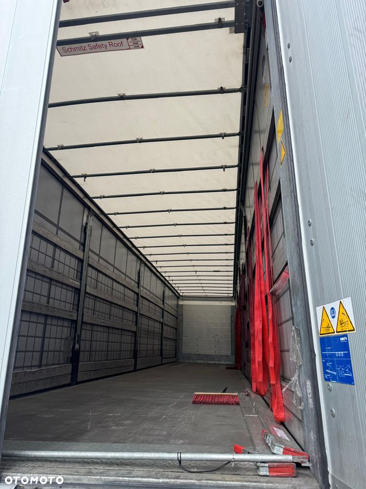 Schmitz Cargobull CARGOBULL SCB - 8