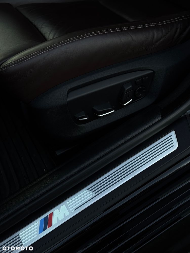 BMW Seria 5 530d xDrive - 27