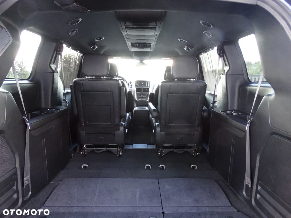 Dodge Grand Caravan 3.6 R/T - 28