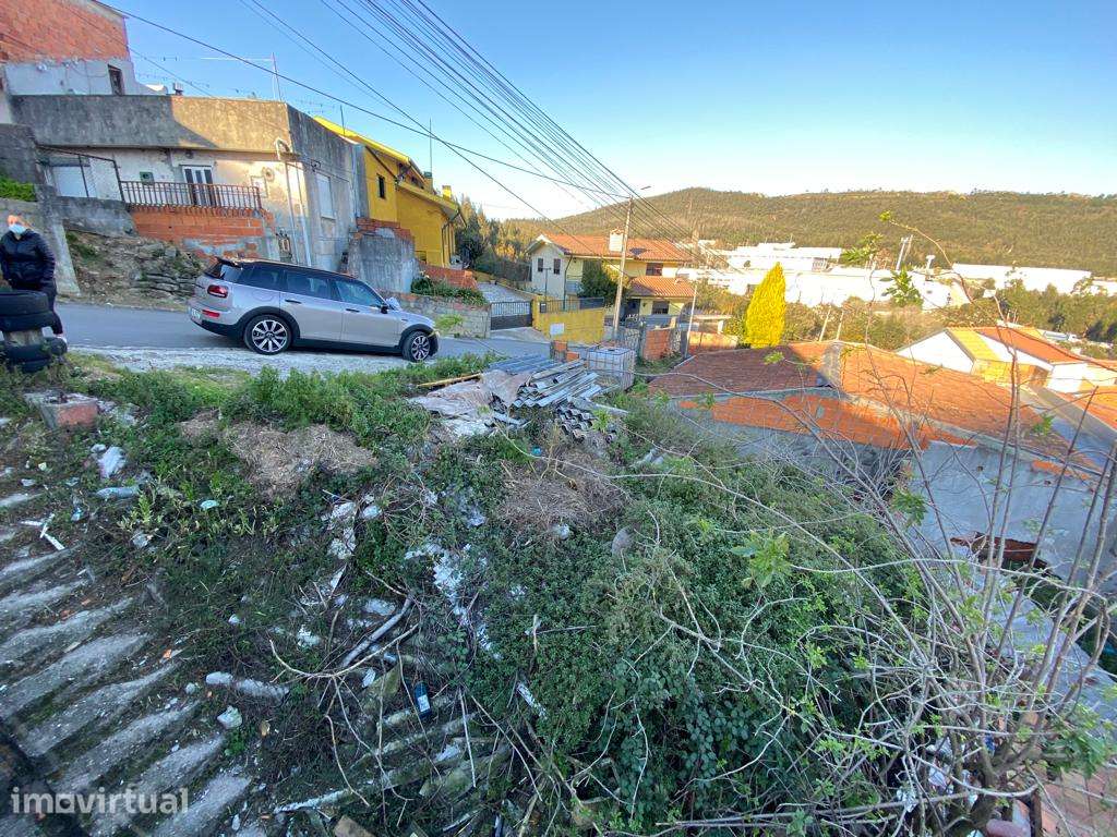 Arrenda-se Terreno em Fânzeres e São Pedro da Cova - Gondomar - Grande imagem: 3/6