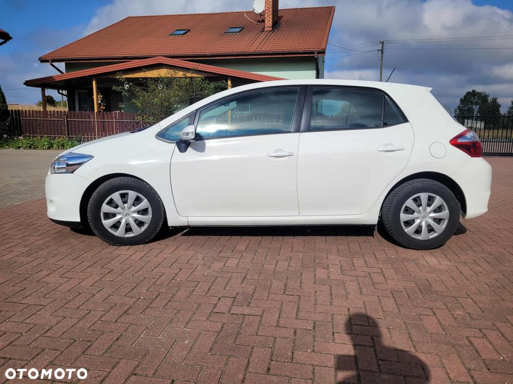 Toyota Auris 1.4 D-4D Active - 4