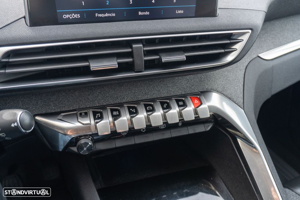 Peugeot 3008 PureTech 130 Stop & Start GPF Allure - 21