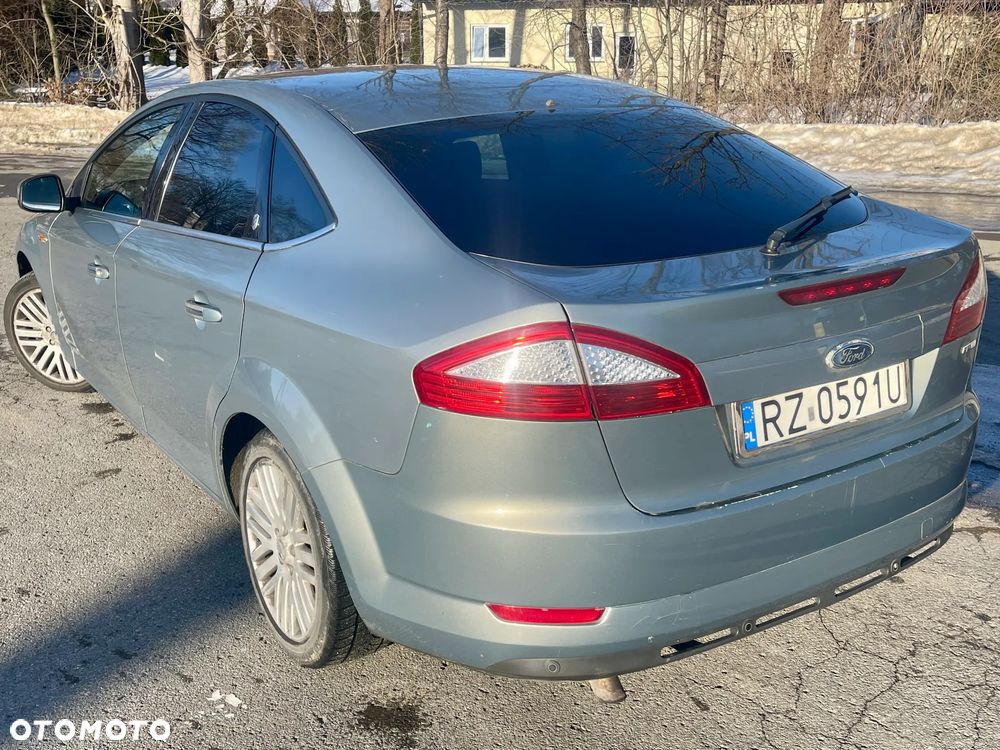 Ford Mondeo 2.0 TDCi Ghia - 9