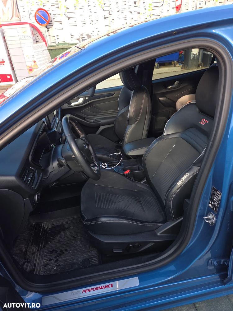 Ford Focus - 8