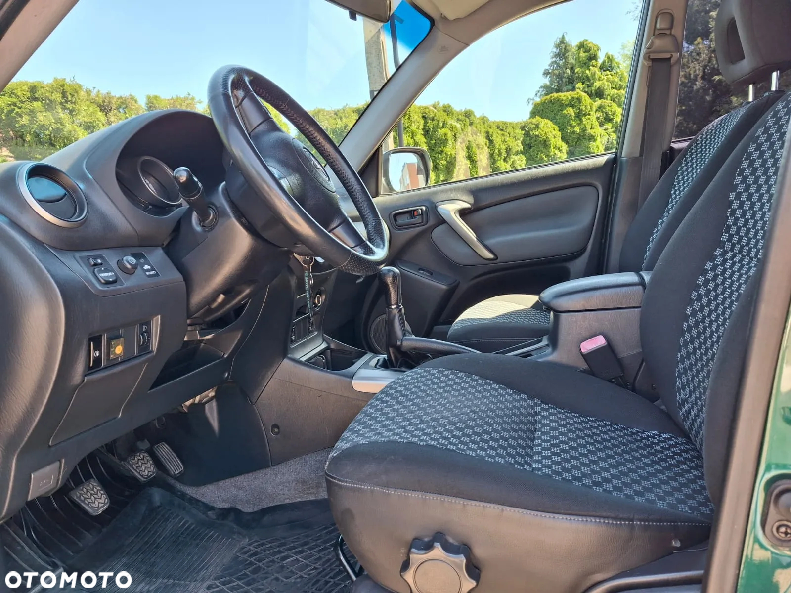 Toyota RAV4 2.0 VVT-i 4x4 - 6