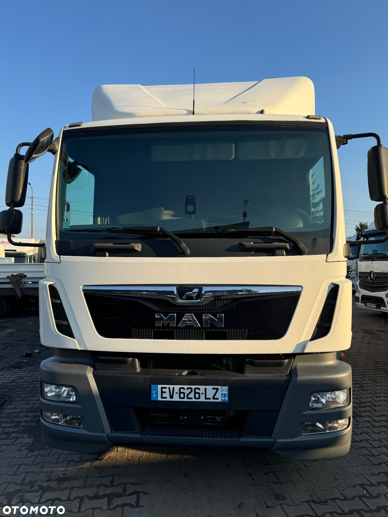 MAN TGM 18-290 Winda / KONTENER 9.40 - 12