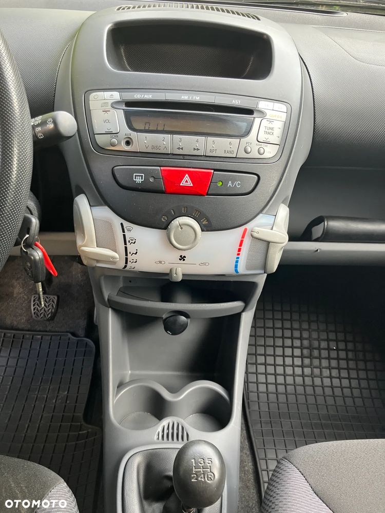 Toyota Aygo - 10