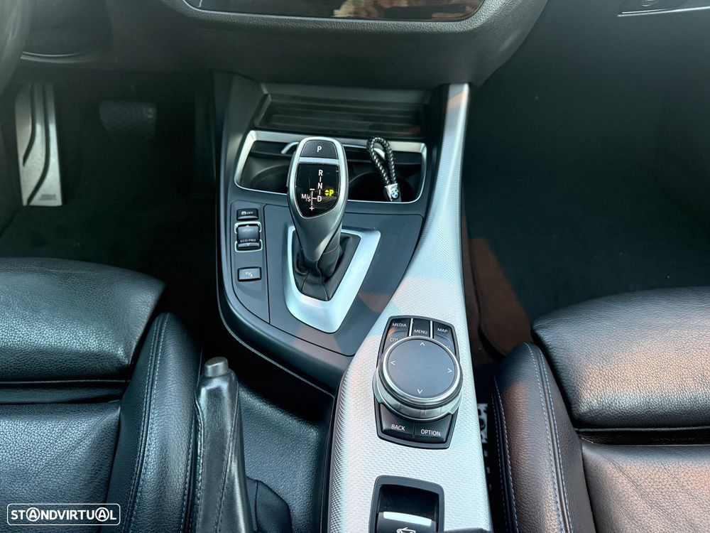 BMW 230 i Sport-Aut. M Sport - 19