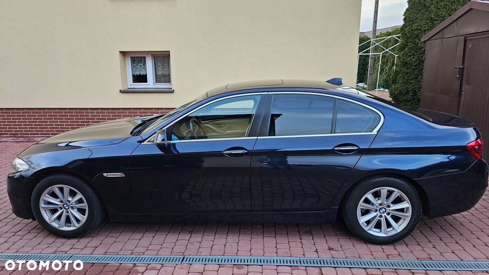 BMW Seria 5 528i xDrive Sport-Aut Luxury Line - 14