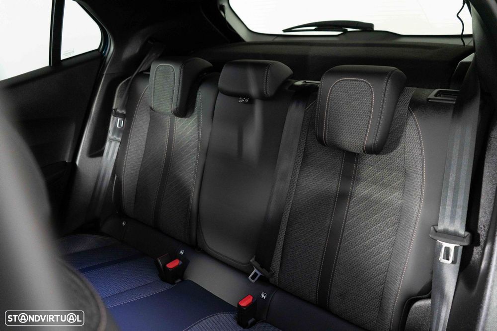 Peugeot 2008 1.2 PureTech Allure - 11