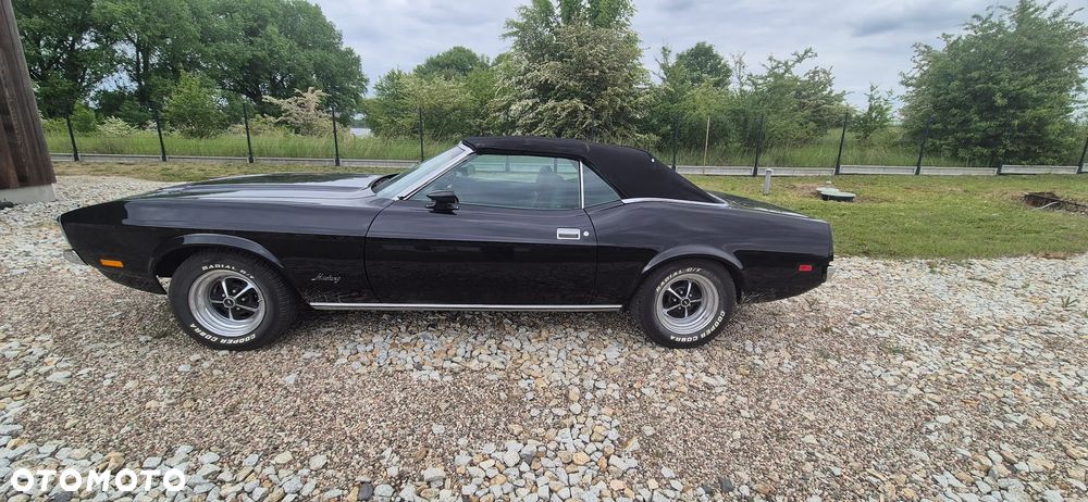 Ford Mustang - 1