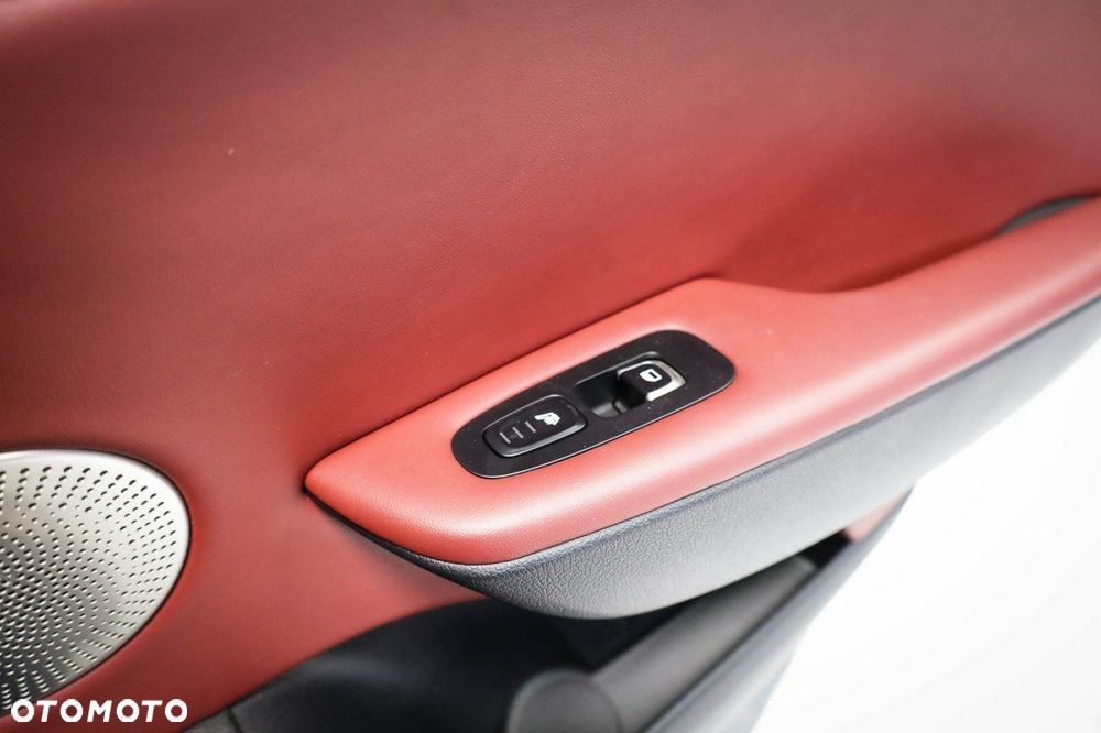 Kia Stinger - 37
