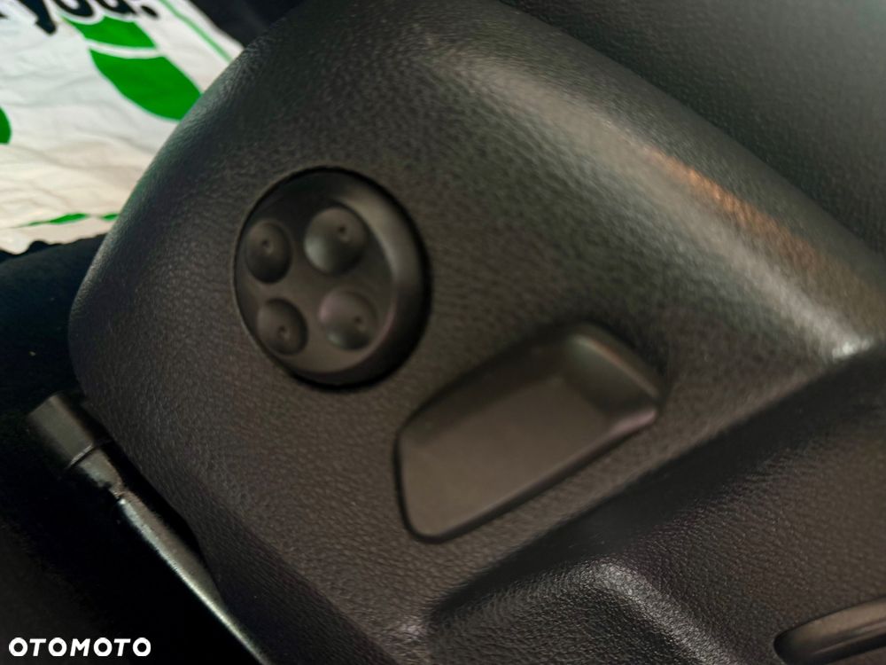 Volkswagen Passat - 14