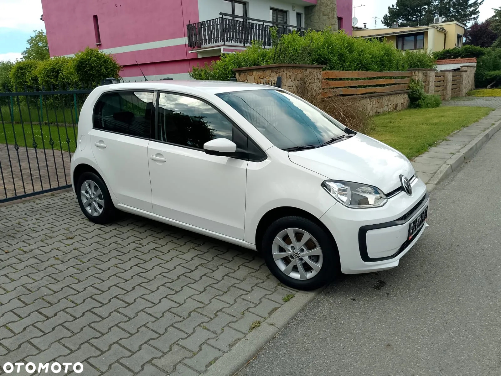 Volkswagen up! white - 17