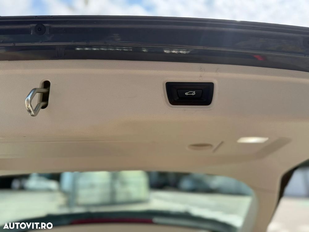 BMW Seria 3 320d Aut. Advantage - 23