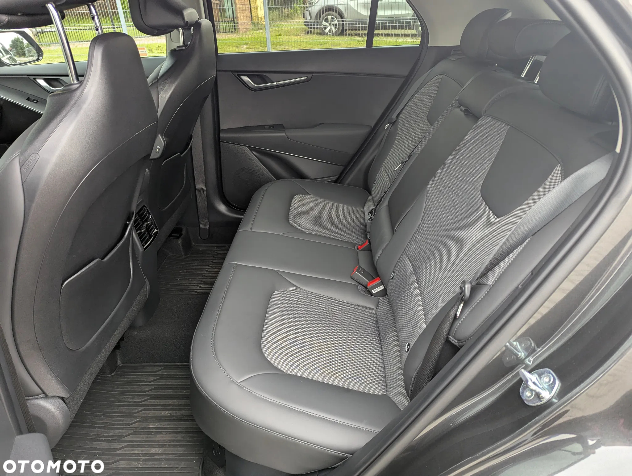 Kia Niro 1.6 GDI Hybrid L - 14