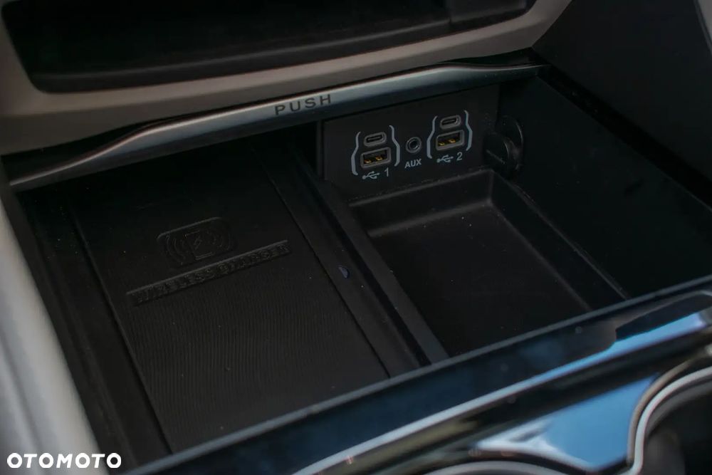 Chrysler Pacifica - 26