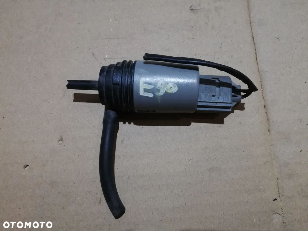 POMPKA SPRYSKIWACZA SZYBY BMW E60 E63 E87 E90 F30 6934159 - 1