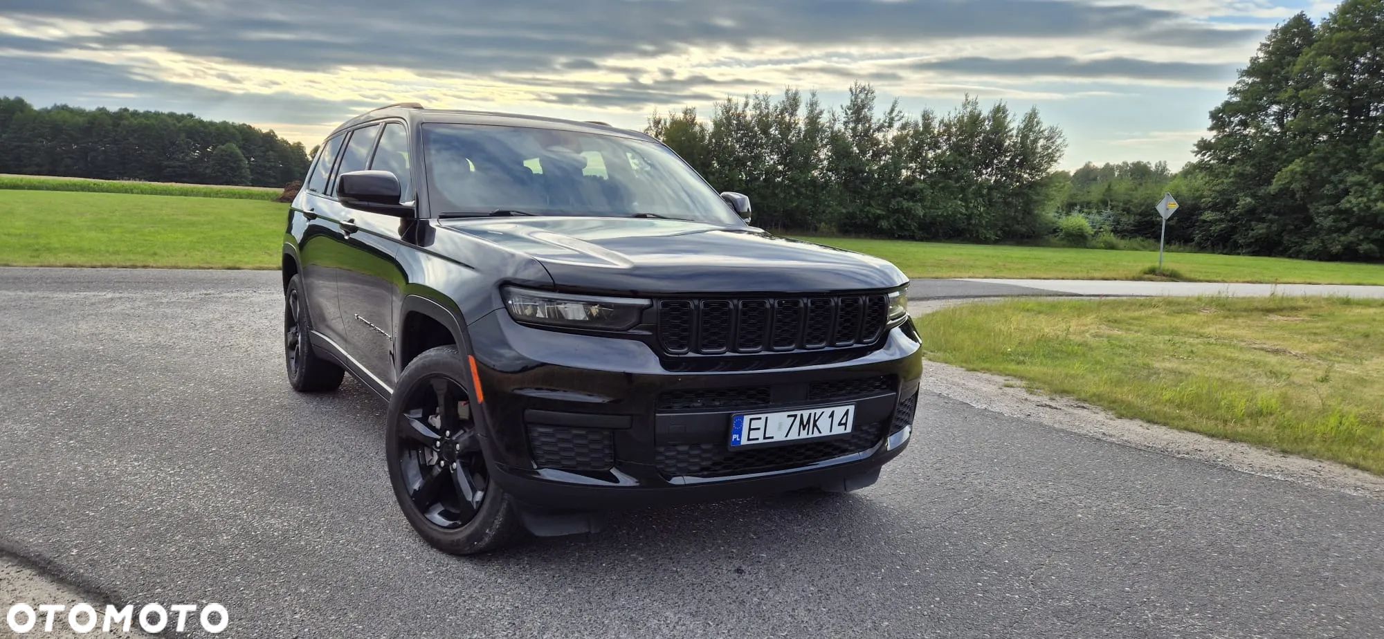 Jeep Grand Cherokee - 1